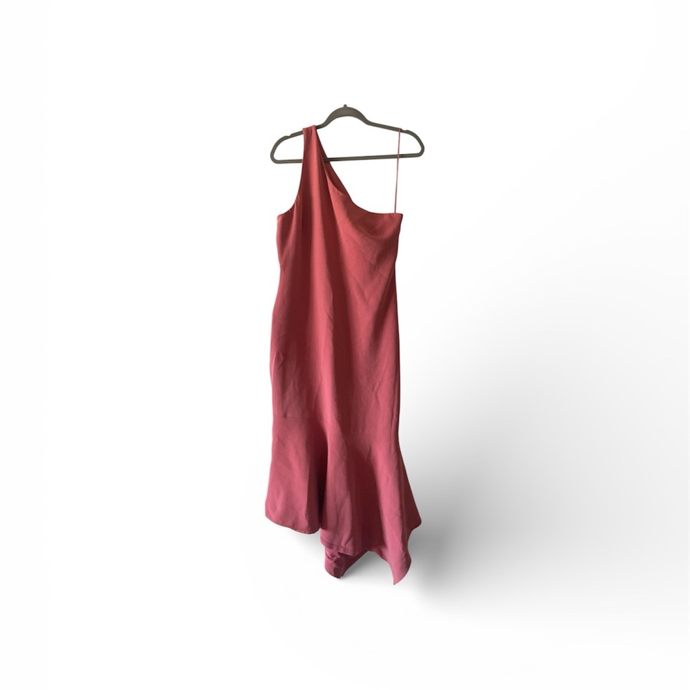 Elegant One-Shoulder Dress